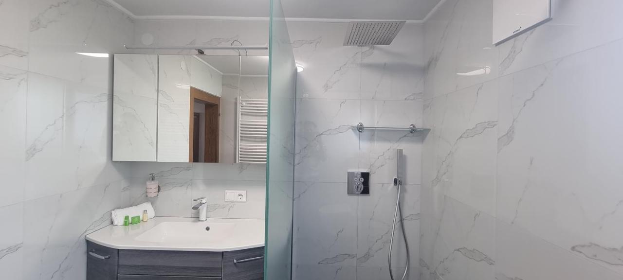 Bora Appartements 2 Mit 2 Schlafzimmer Цел ам Зее Екстериор снимка